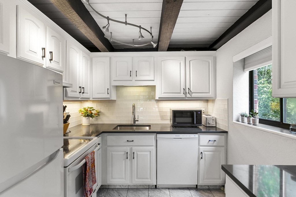 993 Mass. Ave. # 228