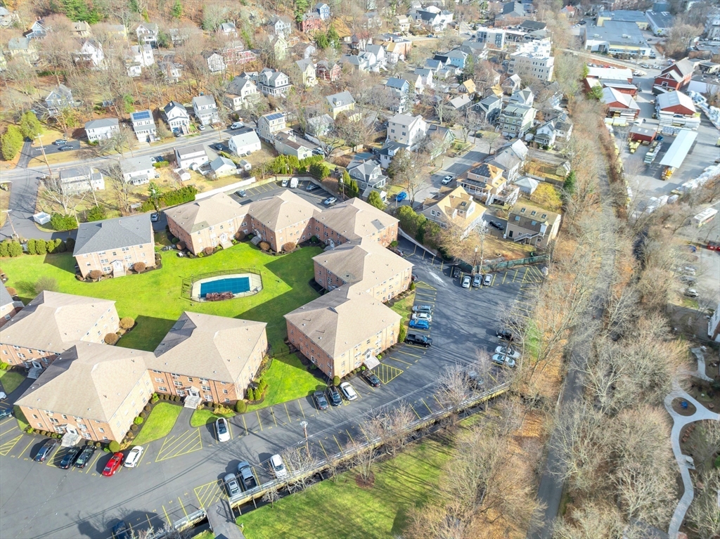 7 Colonial Village Dr # 2