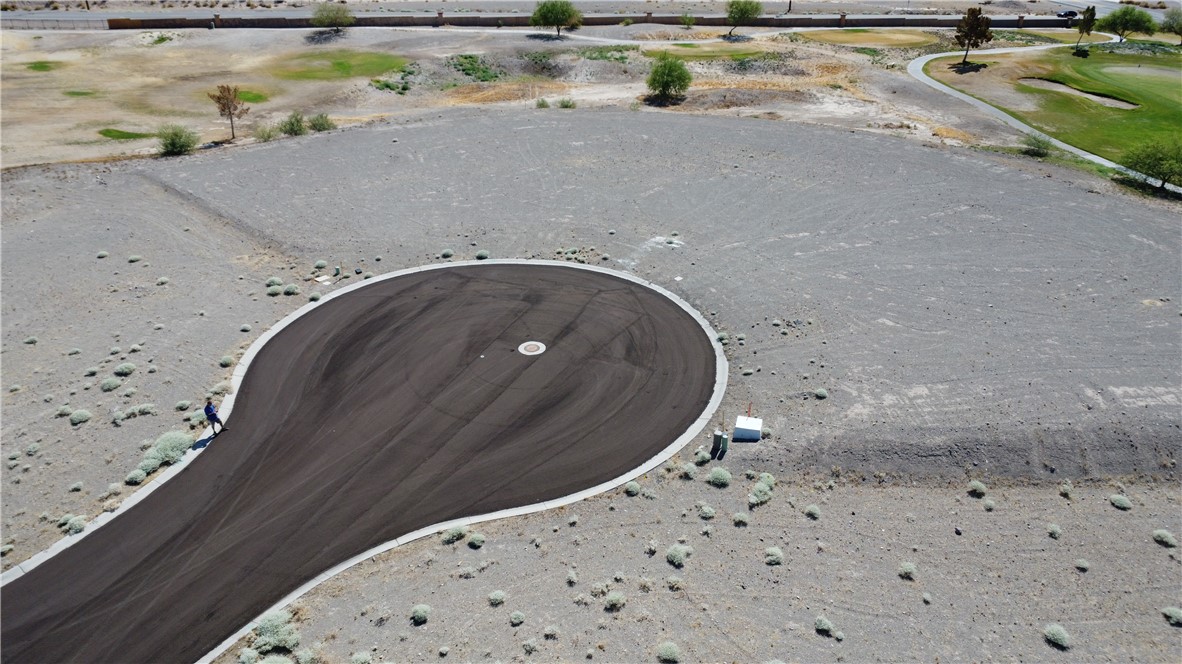 2438 E Corte La Mancha