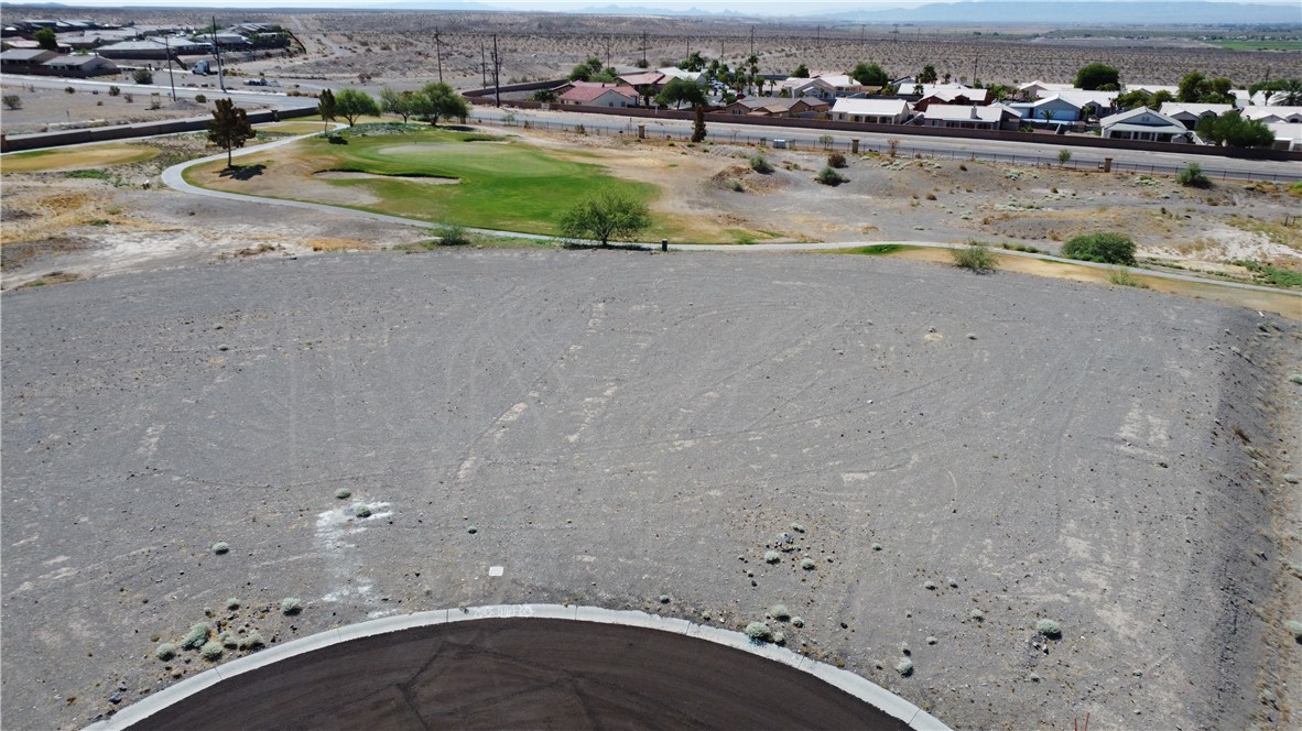 2440 E Corte La Mancha