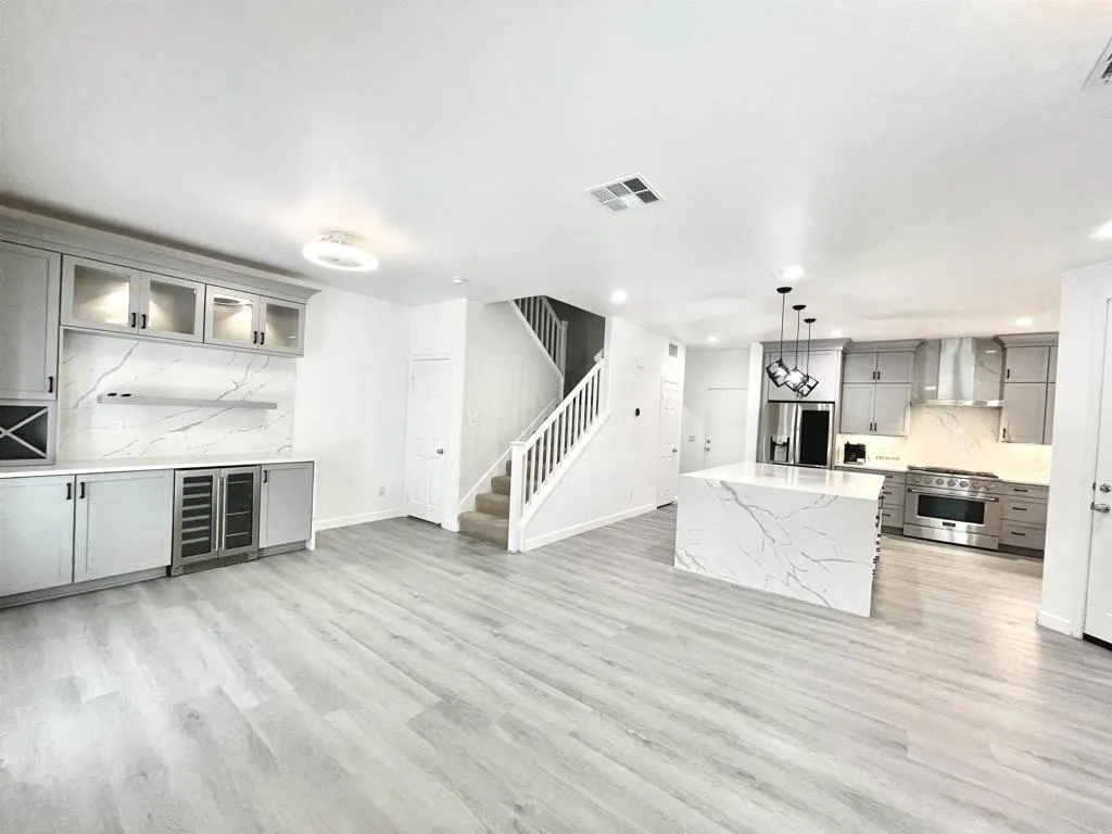 425 S Meadowbrook Drive Unit 157