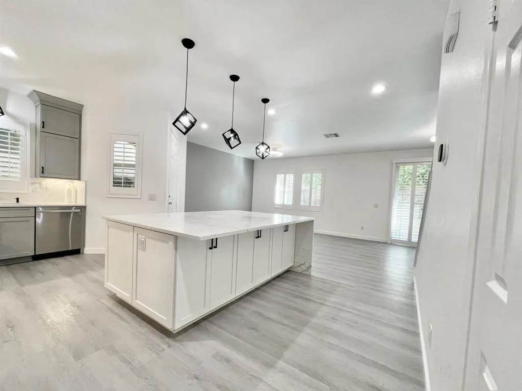 425 S Meadowbrook Drive Unit 157