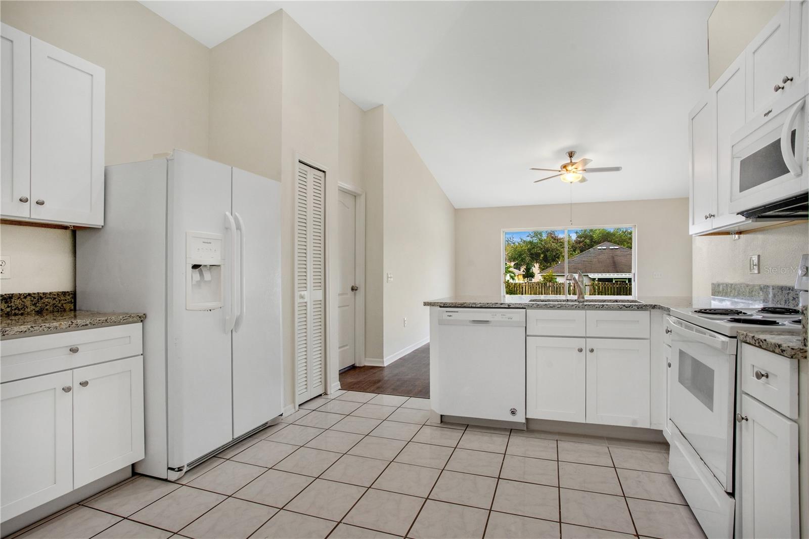 3141 CASTLE ROCK CIR
