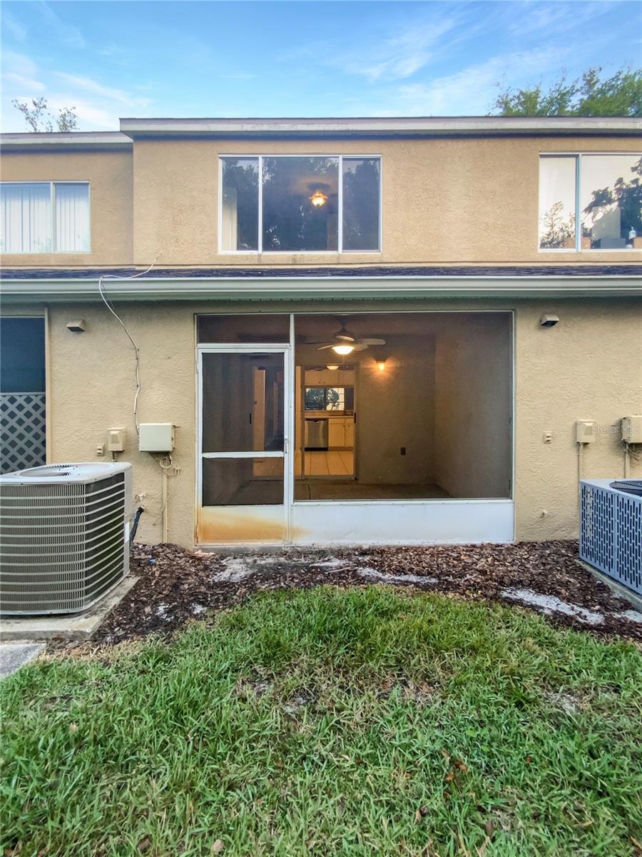 1238 STANDRIDGE DR