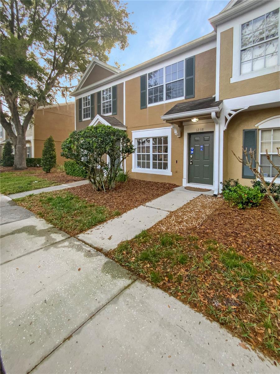 1238 STANDRIDGE DR