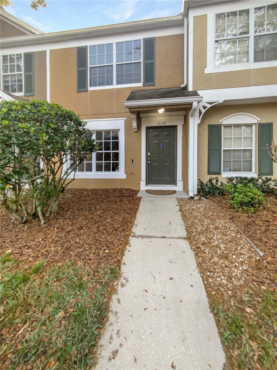 1238 STANDRIDGE DR