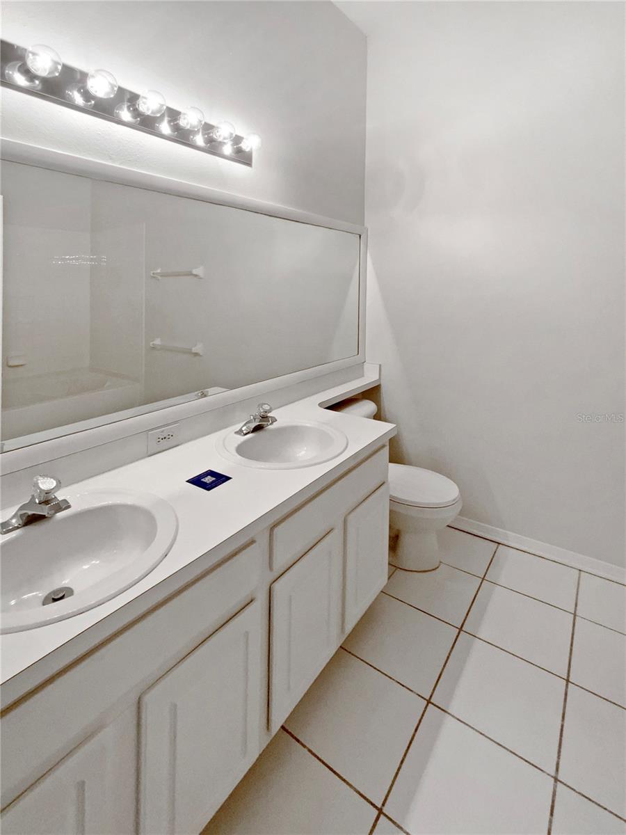 1238 STANDRIDGE DR