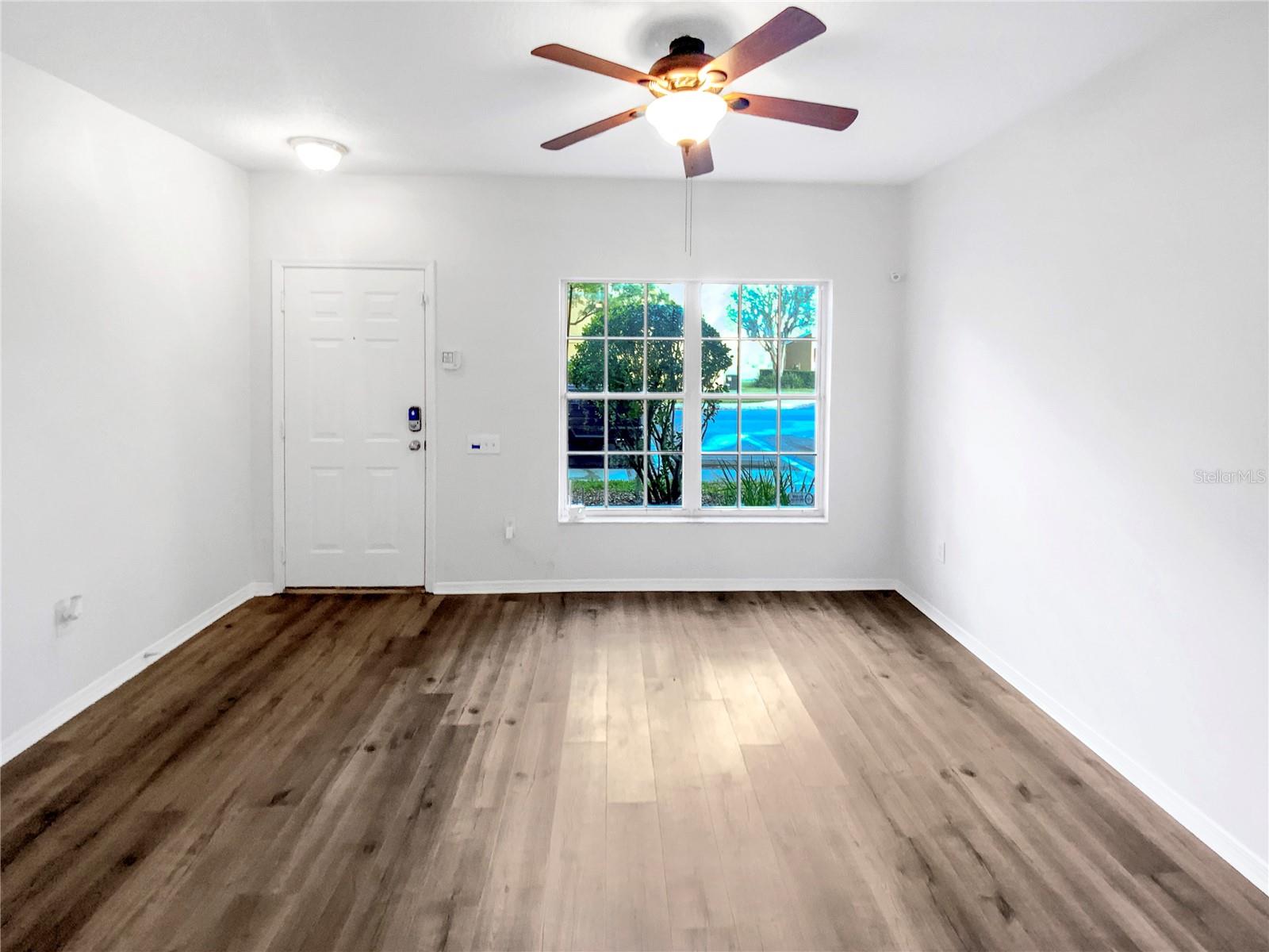1238 STANDRIDGE DR