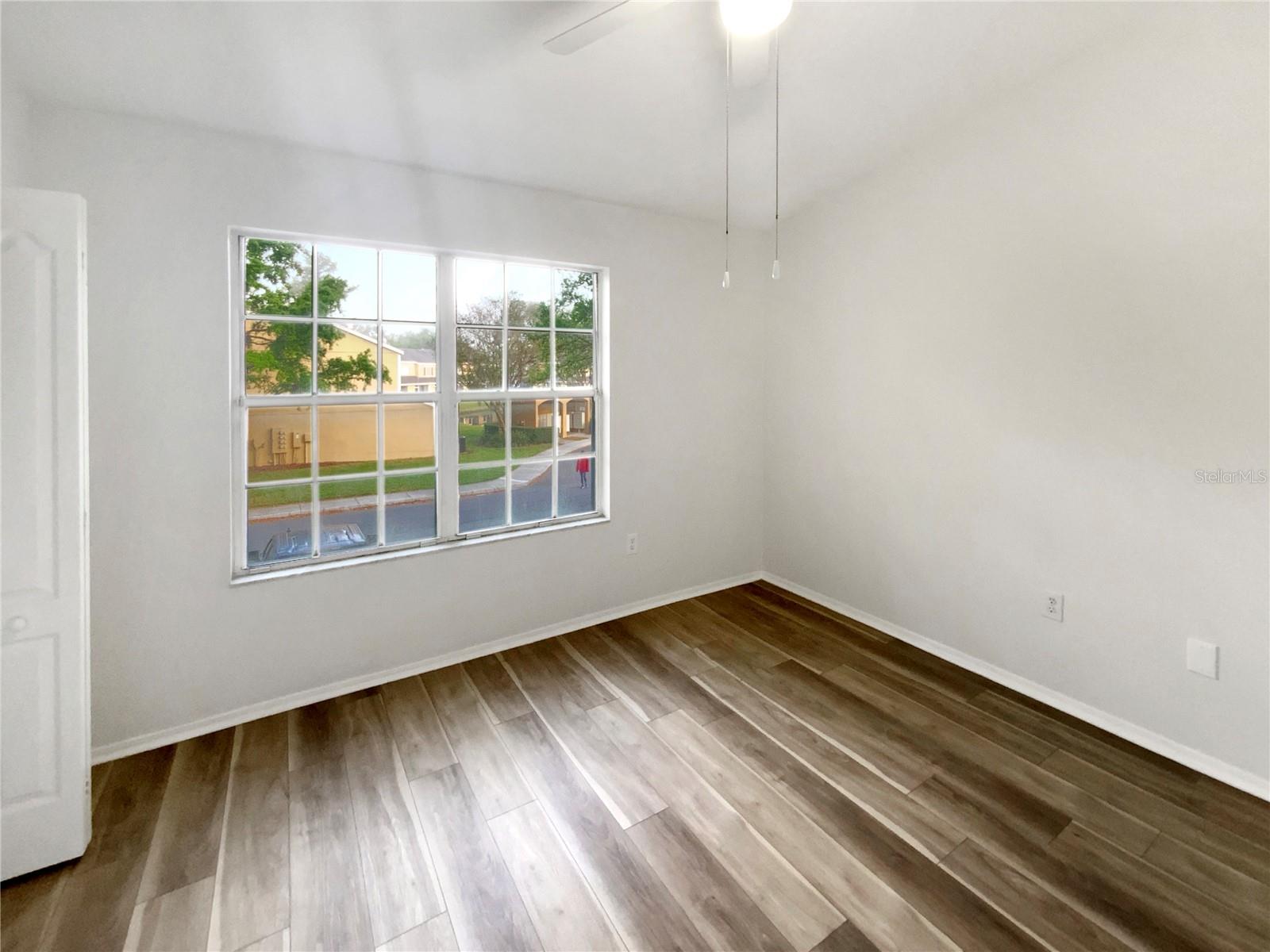 1238 STANDRIDGE DR
