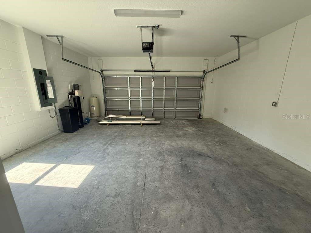 286 CATALONIA AVE NW