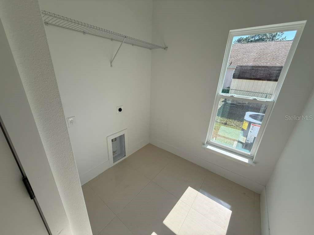 286 CATALONIA AVE NW