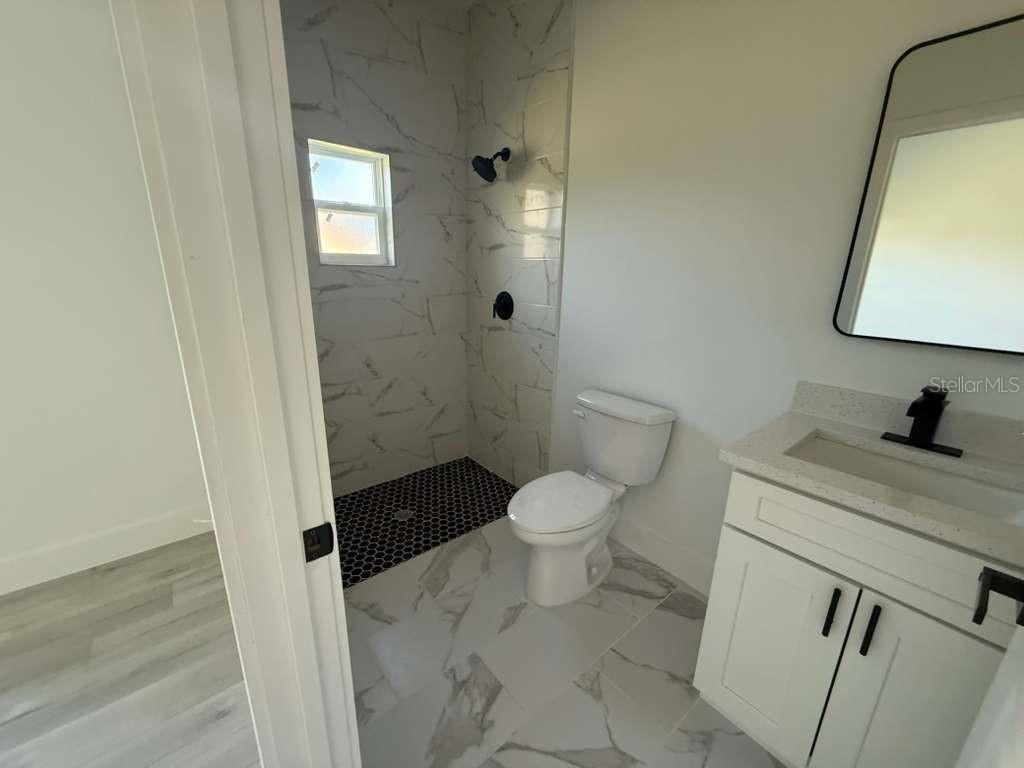 239 GREENBRIER AVE NW