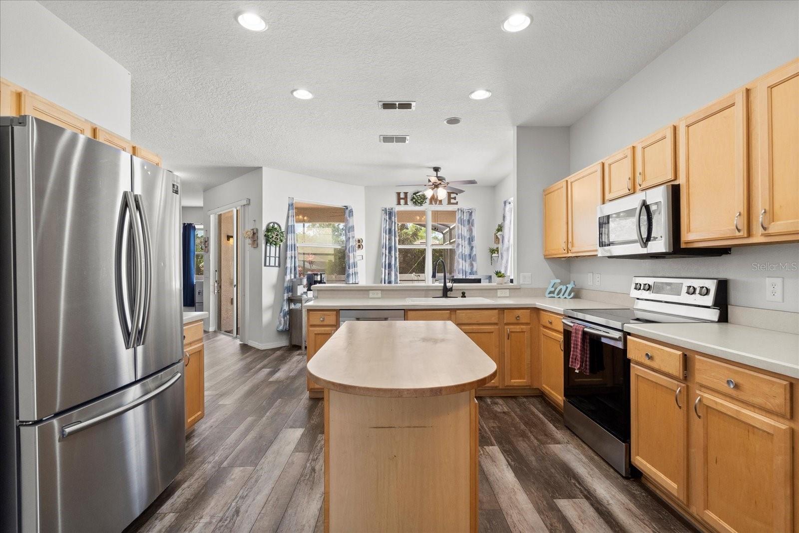 206 BONVILLE DR