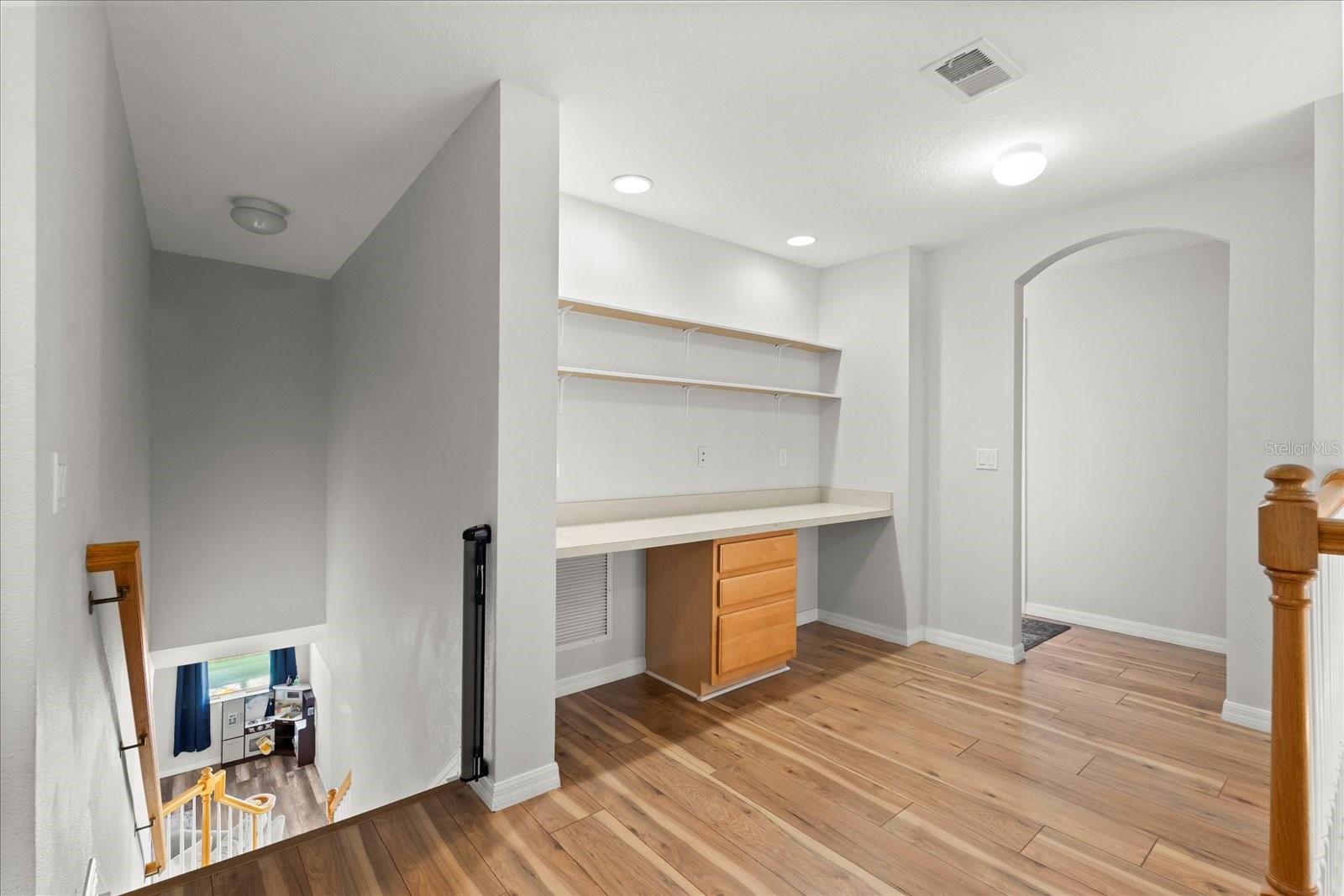 206 BONVILLE DR