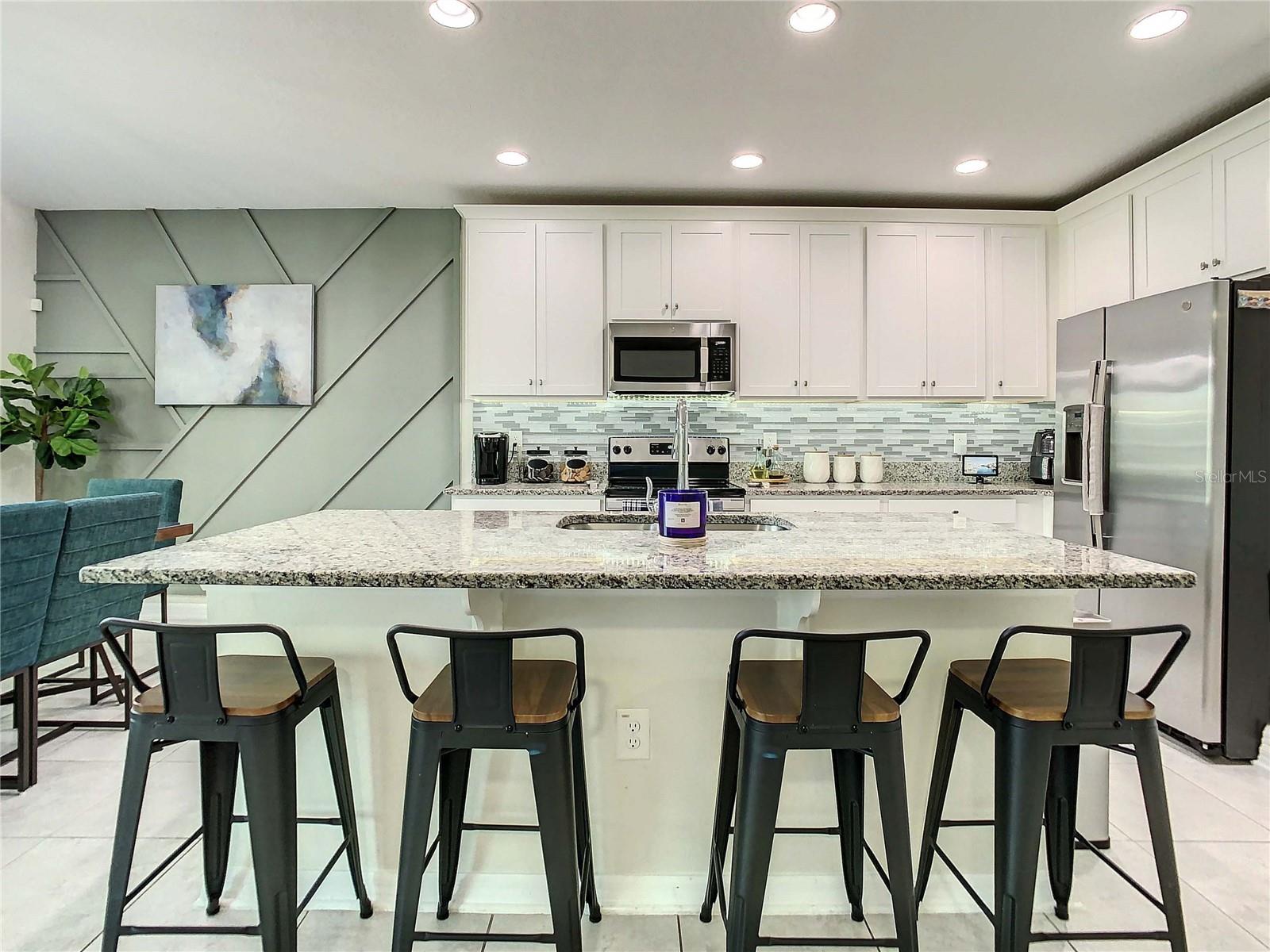 12912 CONQUISTADOR LOOP