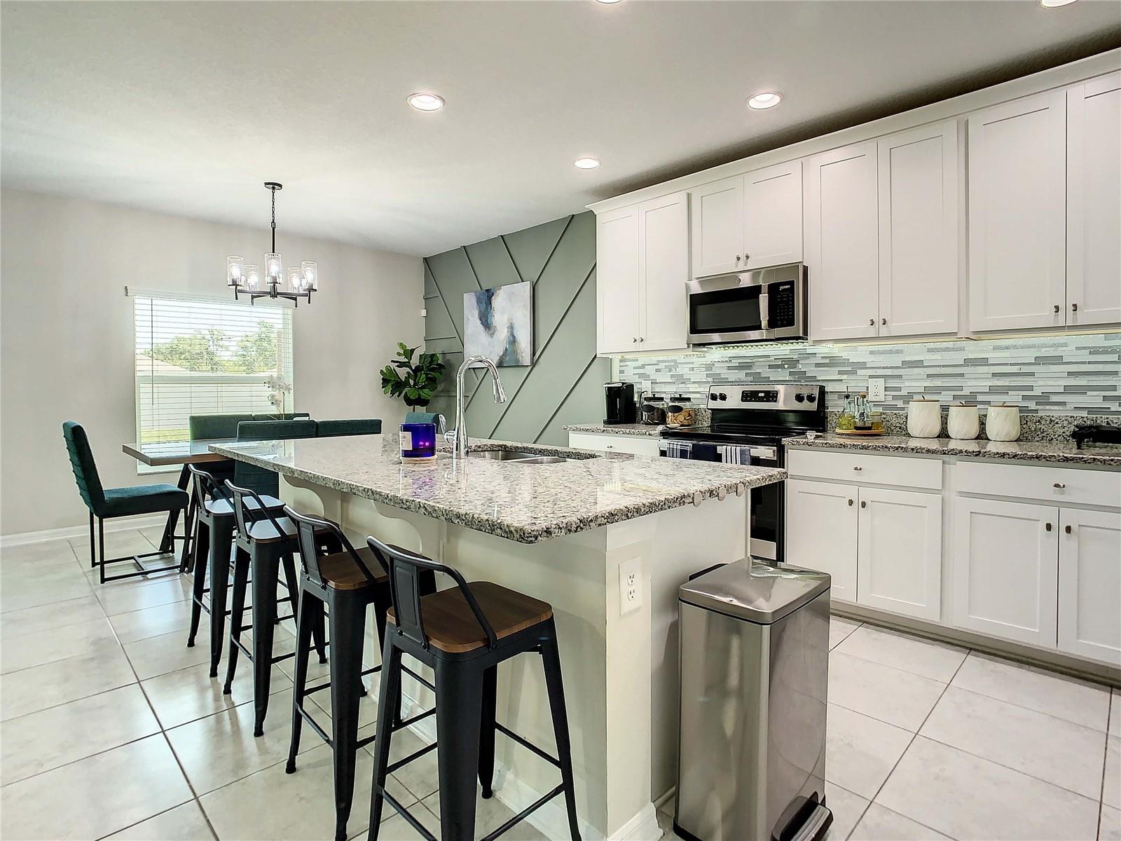 12912 CONQUISTADOR LOOP