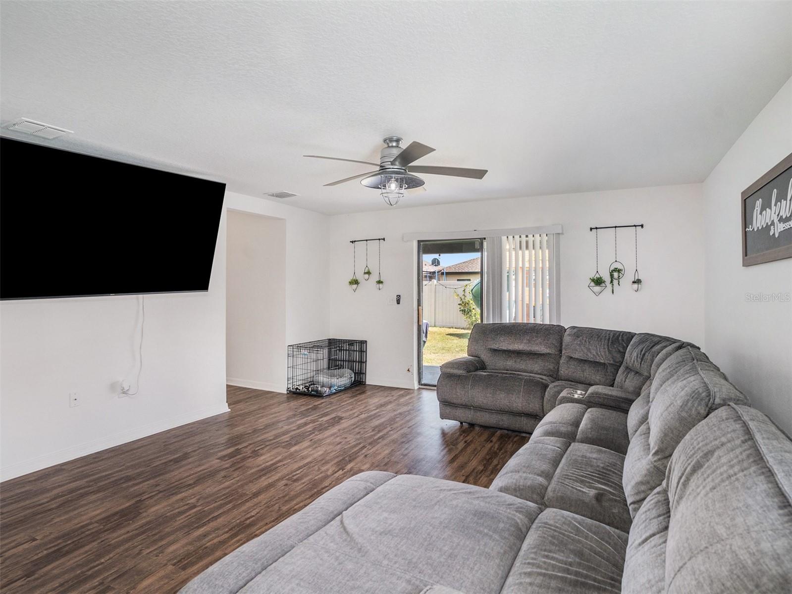 1105 WYNNMERE WALK