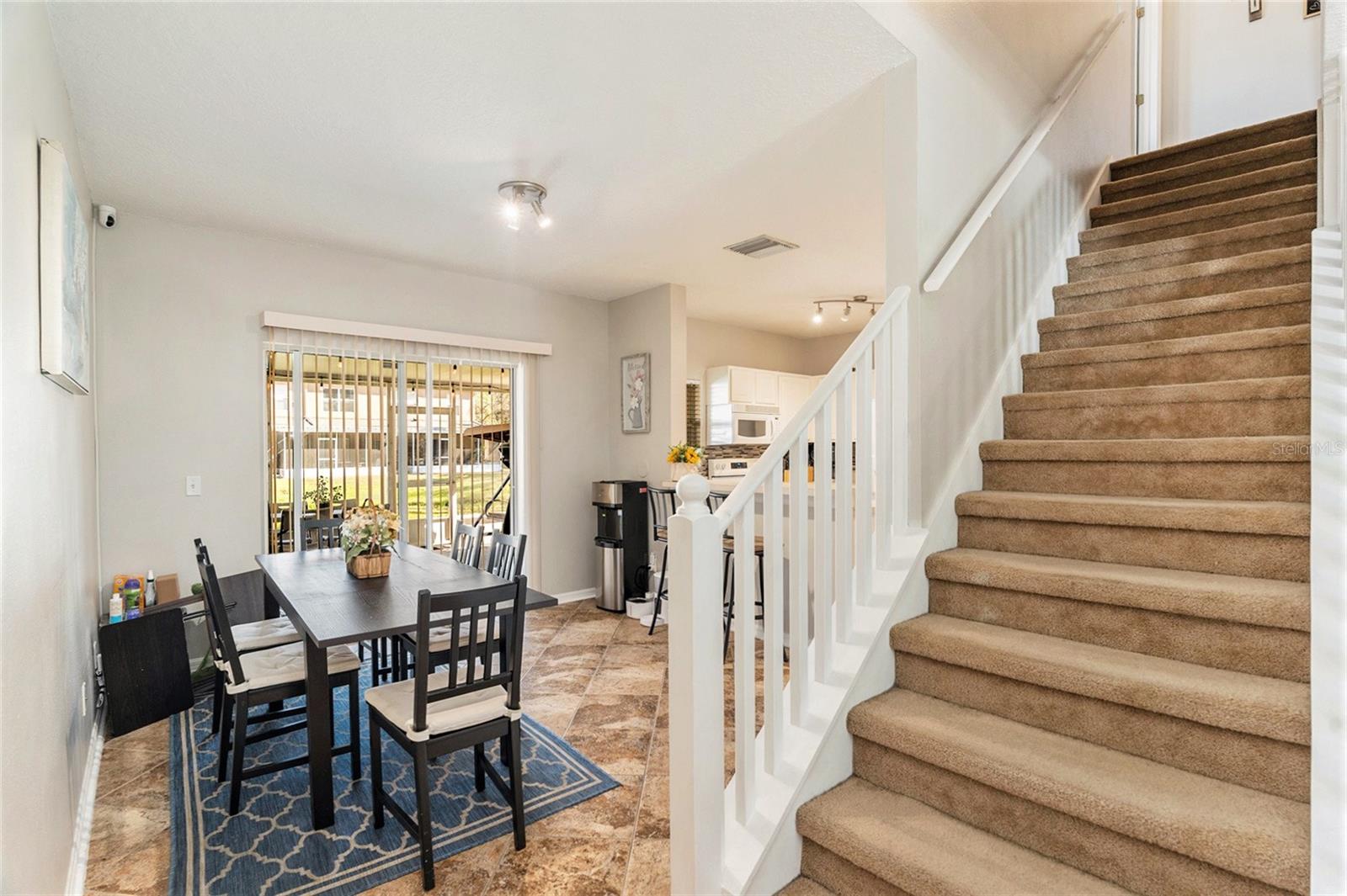1228 BARONSCOURT DR