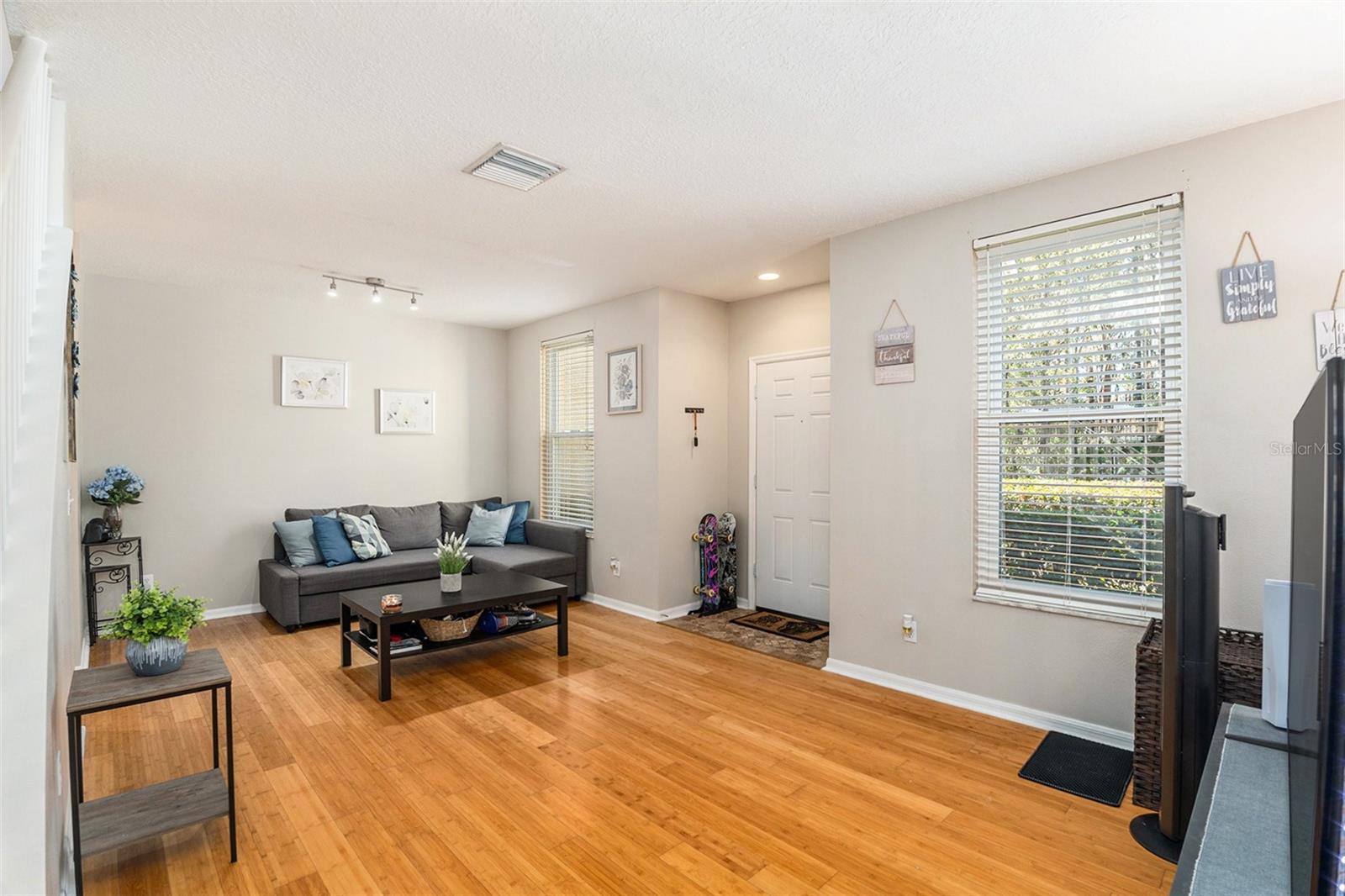 1228 BARONSCOURT DR