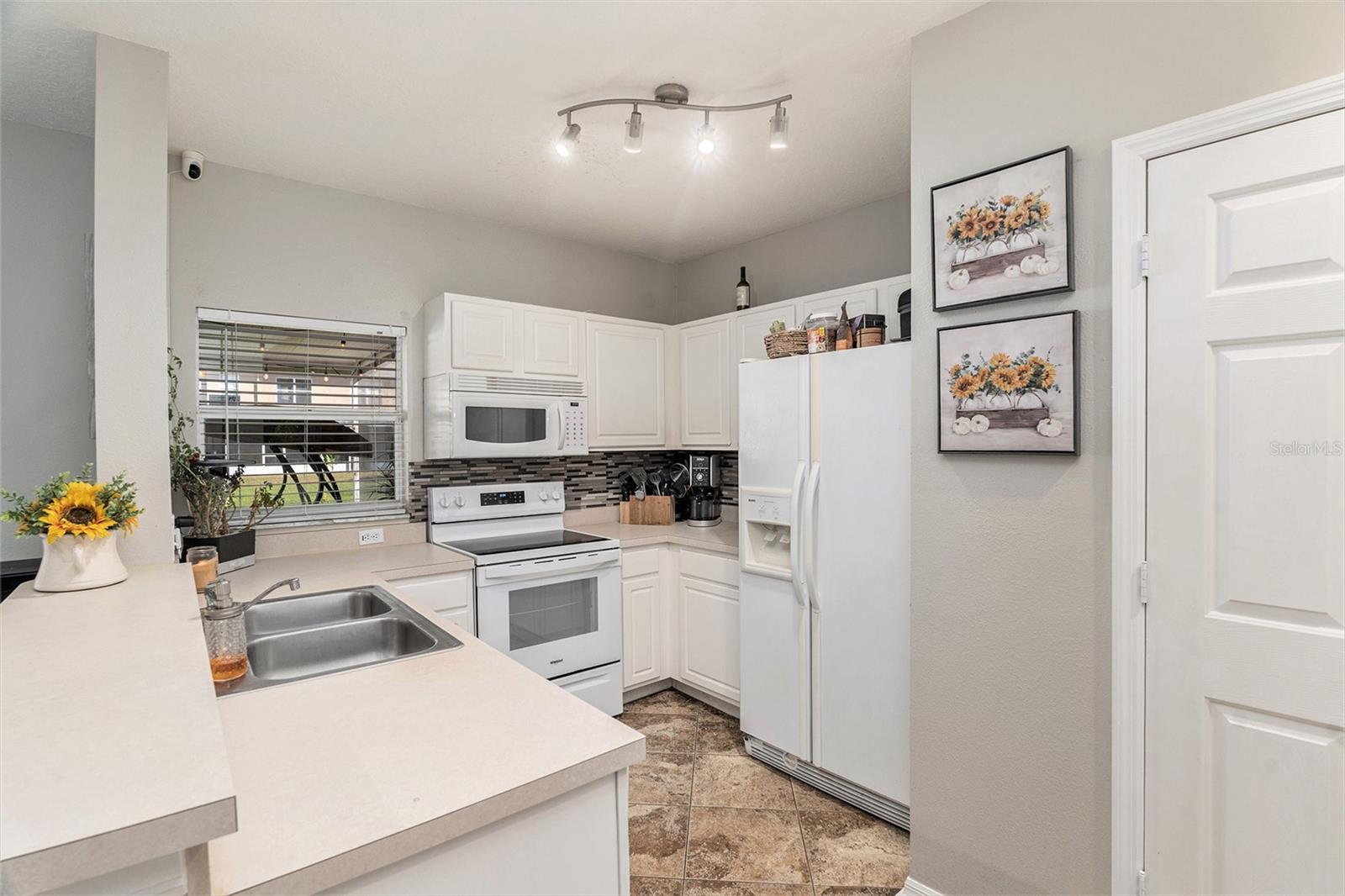 1228 BARONSCOURT DR