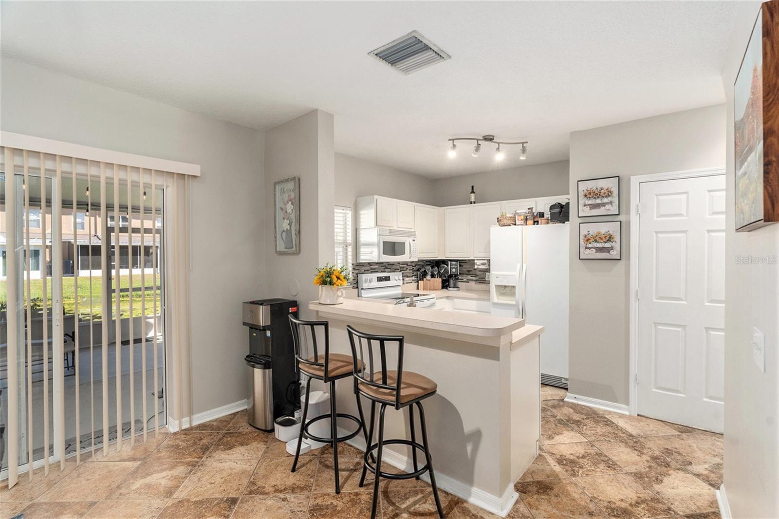 1228 BARONSCOURT DR
