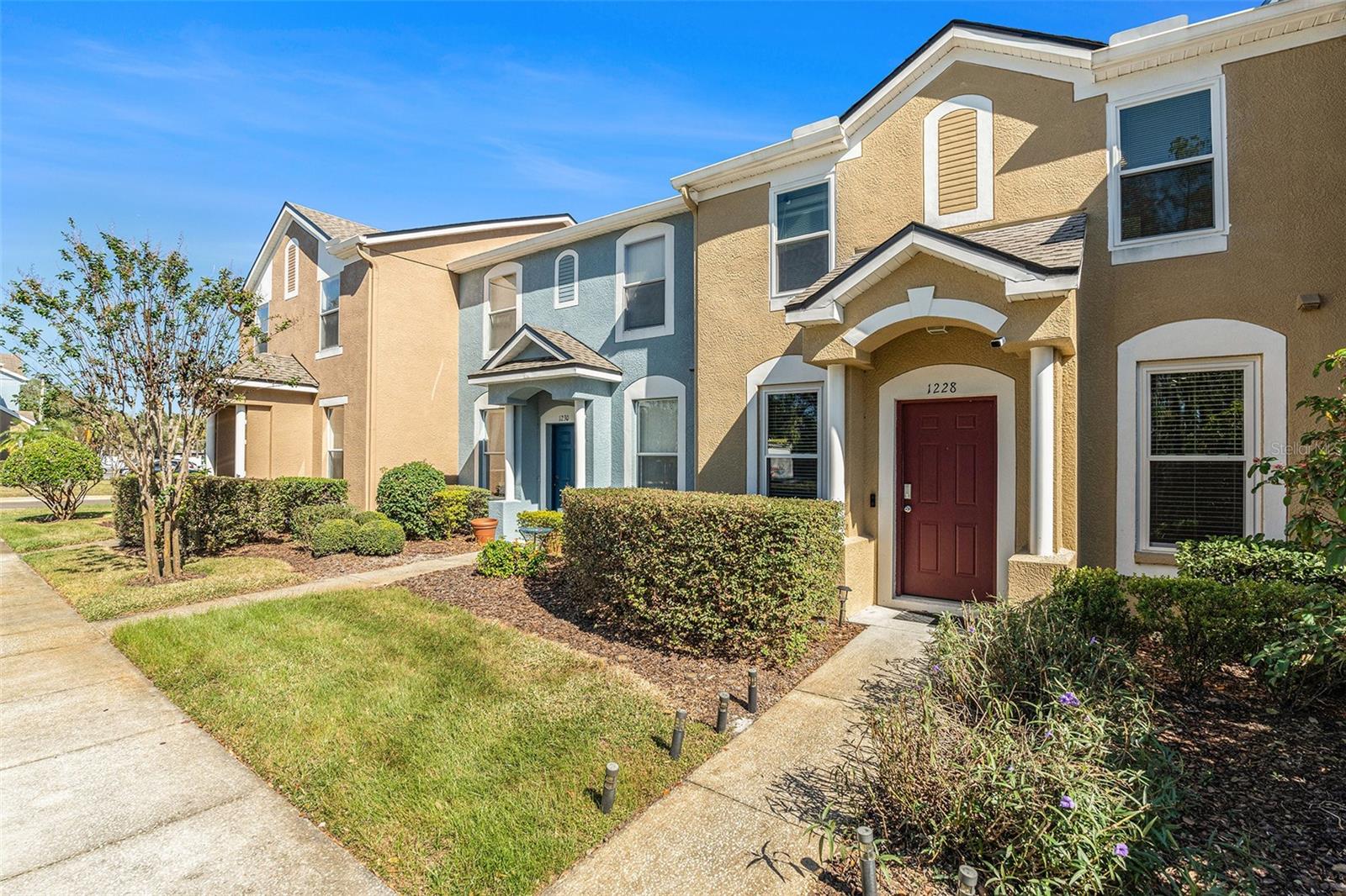 1228 BARONSCOURT DR