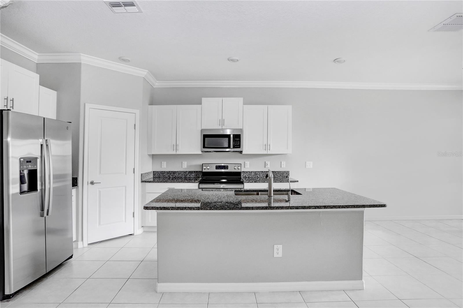 31894 BLUE PASSING LOOP