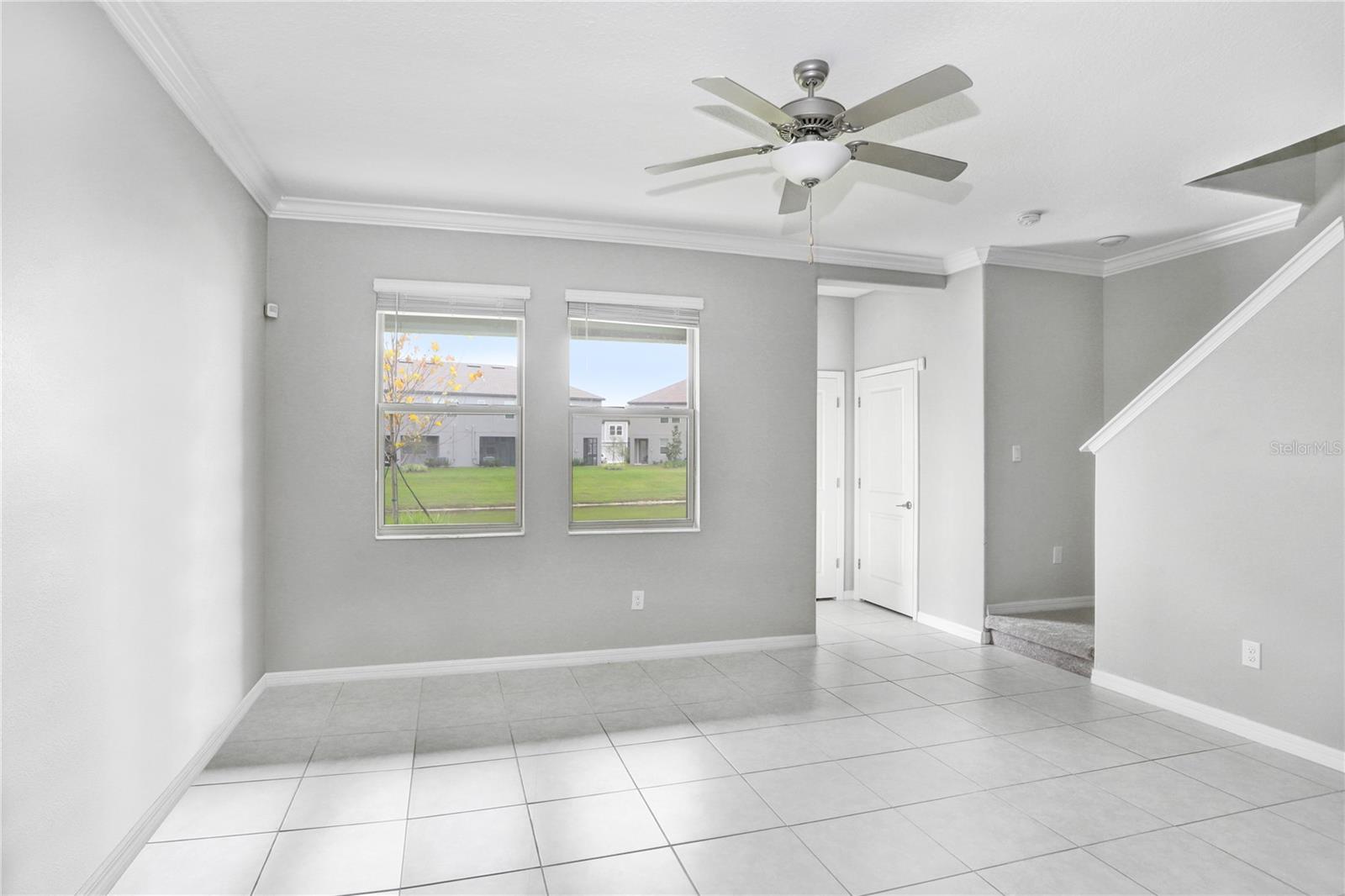 31894 BLUE PASSING LOOP