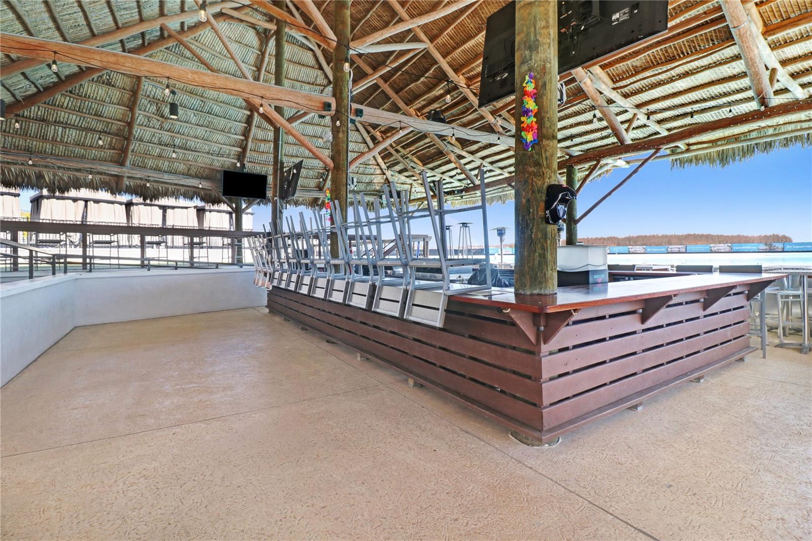 31894 BLUE PASSING LOOP