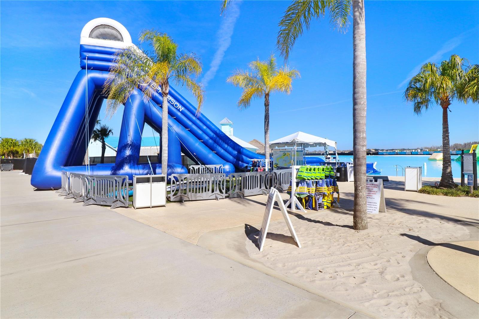 31894 BLUE PASSING LOOP