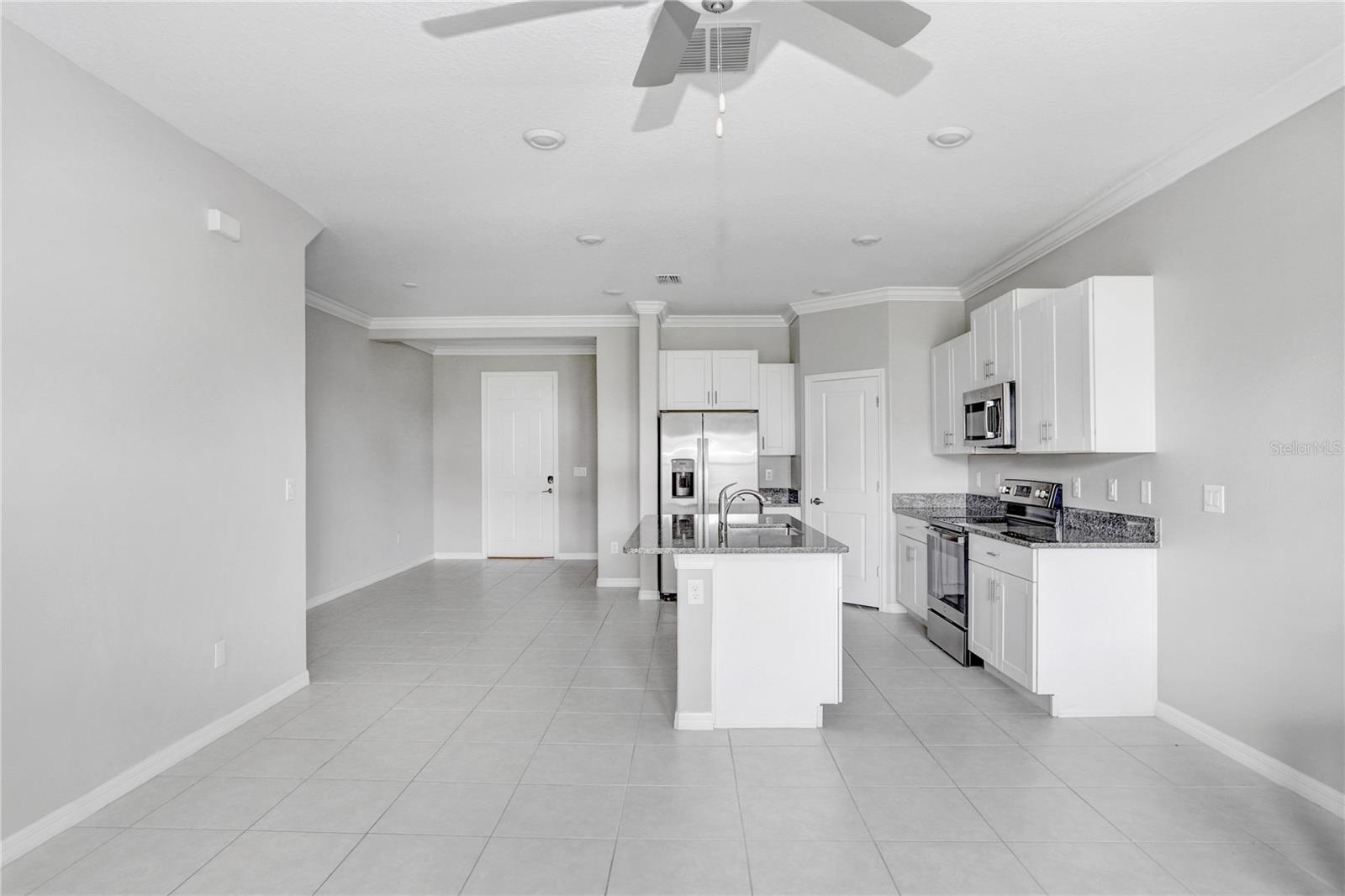 31894 BLUE PASSING LOOP