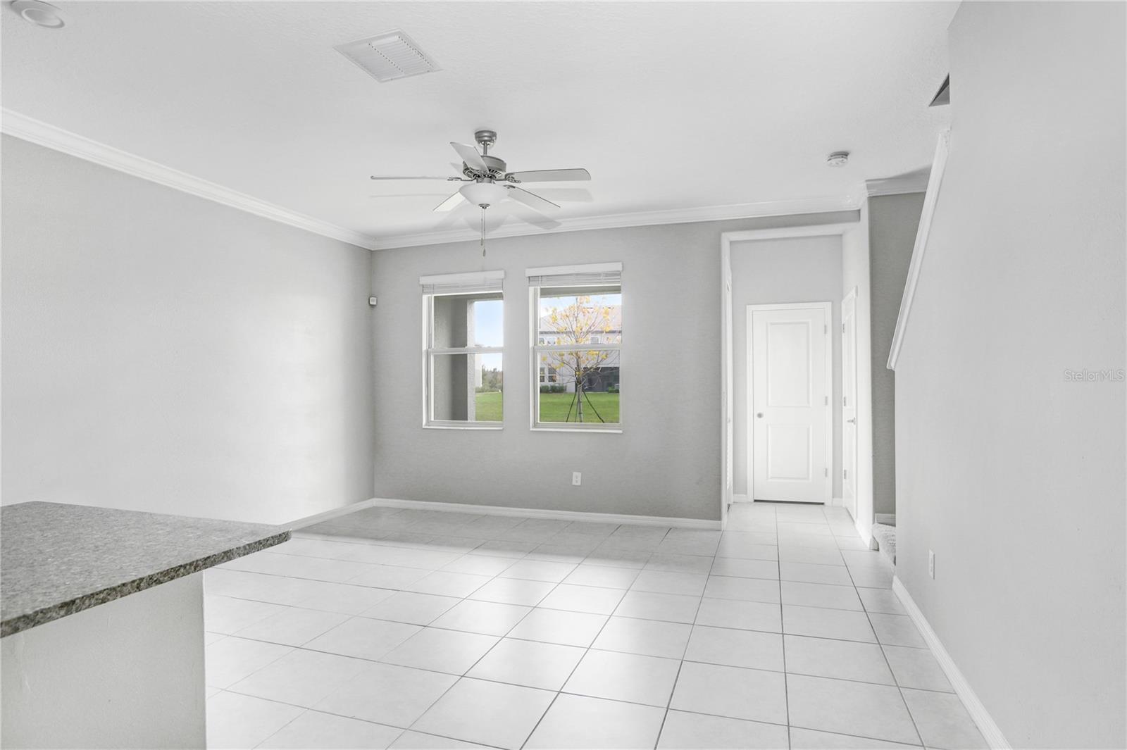 31894 BLUE PASSING LOOP