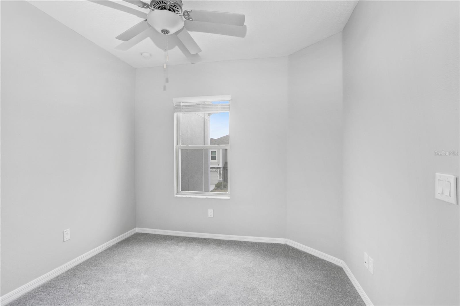 31894 BLUE PASSING LOOP