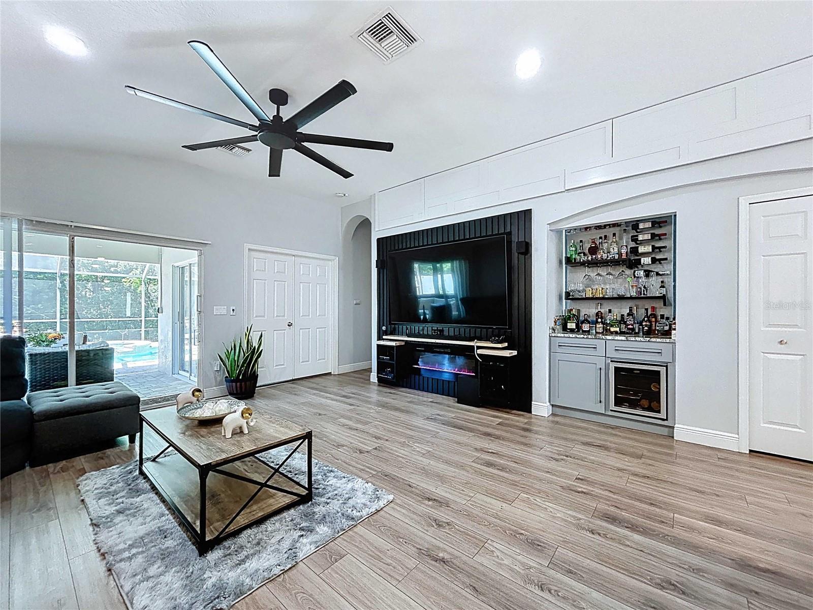 6205 CHAPEL PINES BLVD