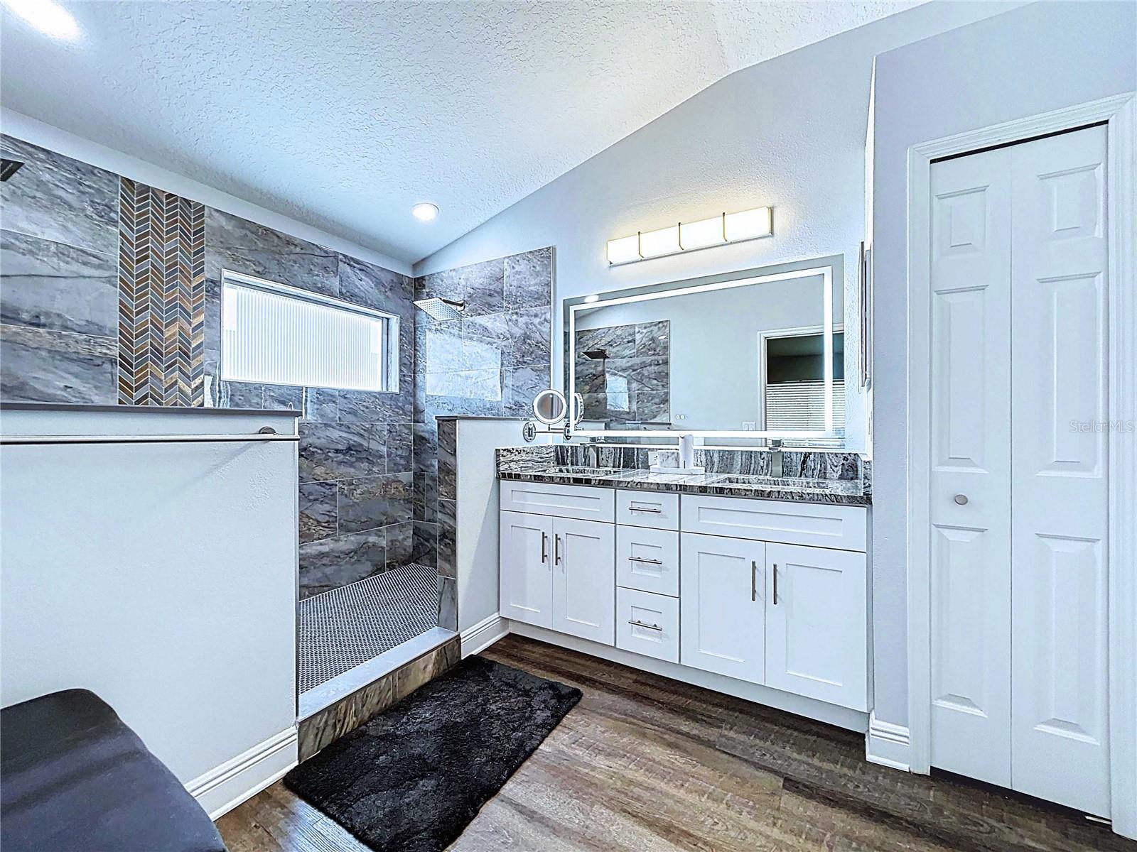 6205 CHAPEL PINES BLVD