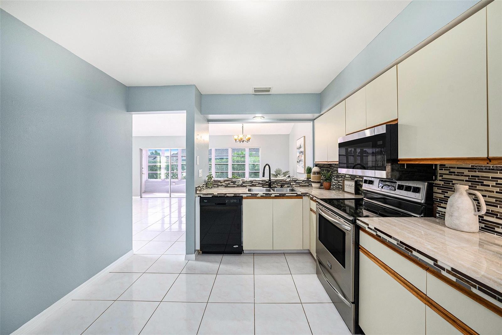 4270 BOSTON CIR