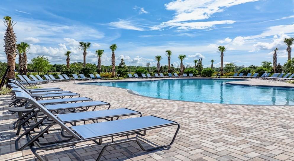 13613 TROPICAL BREEZE WAY