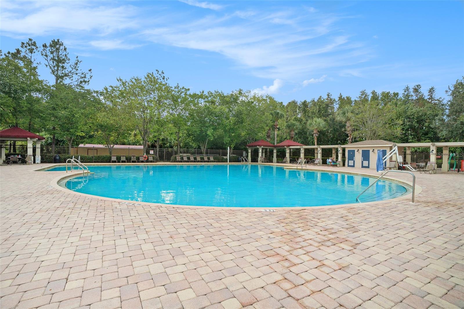 2132 RENSSELAER DR