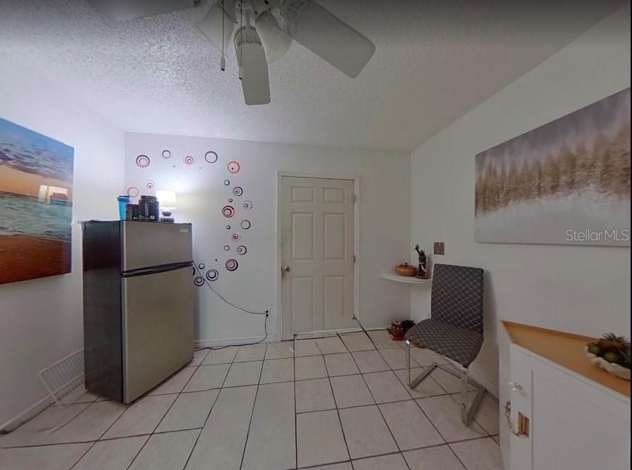 6808 W COMANCHE AVE