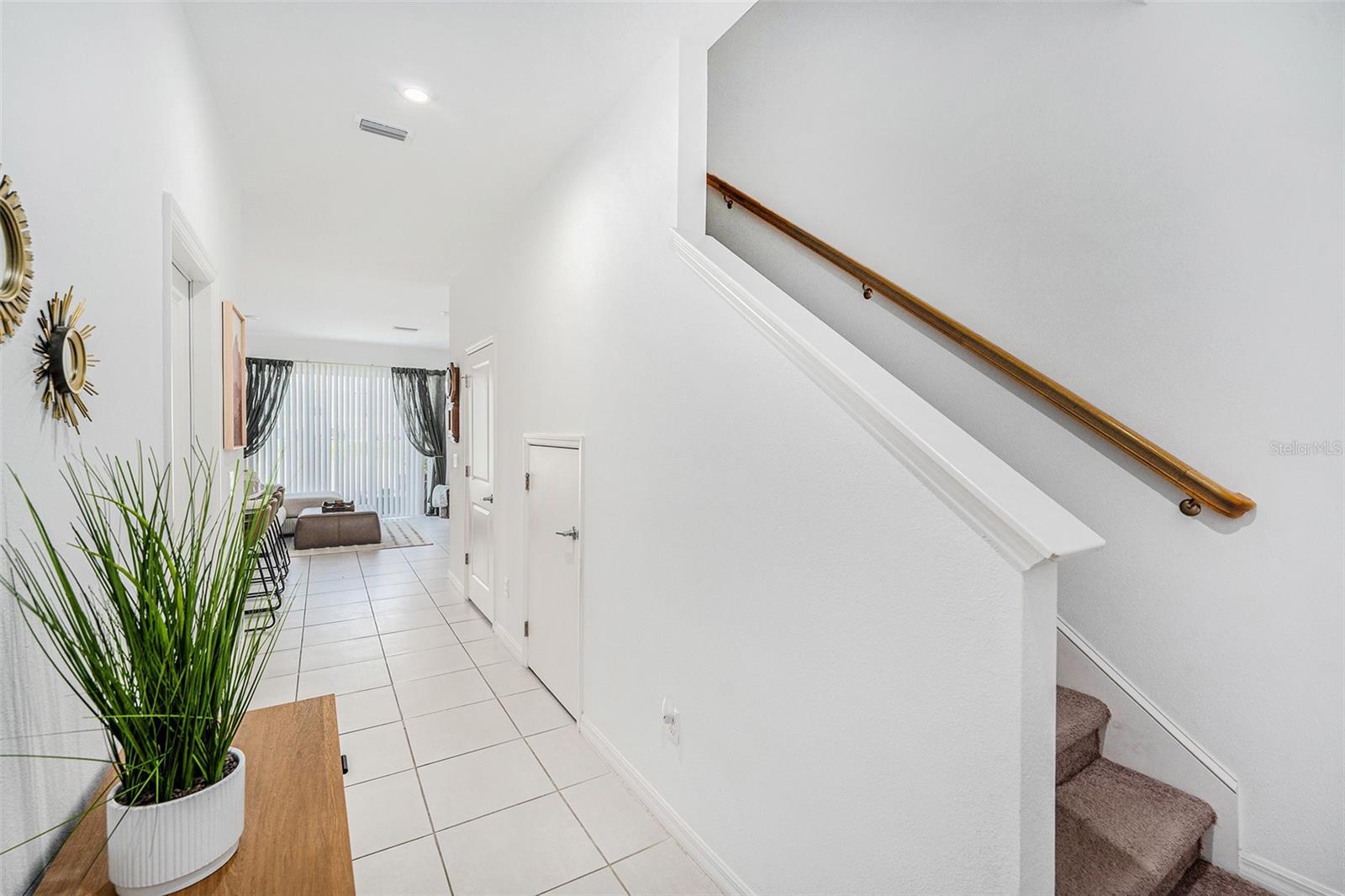 2308 ALEE LN