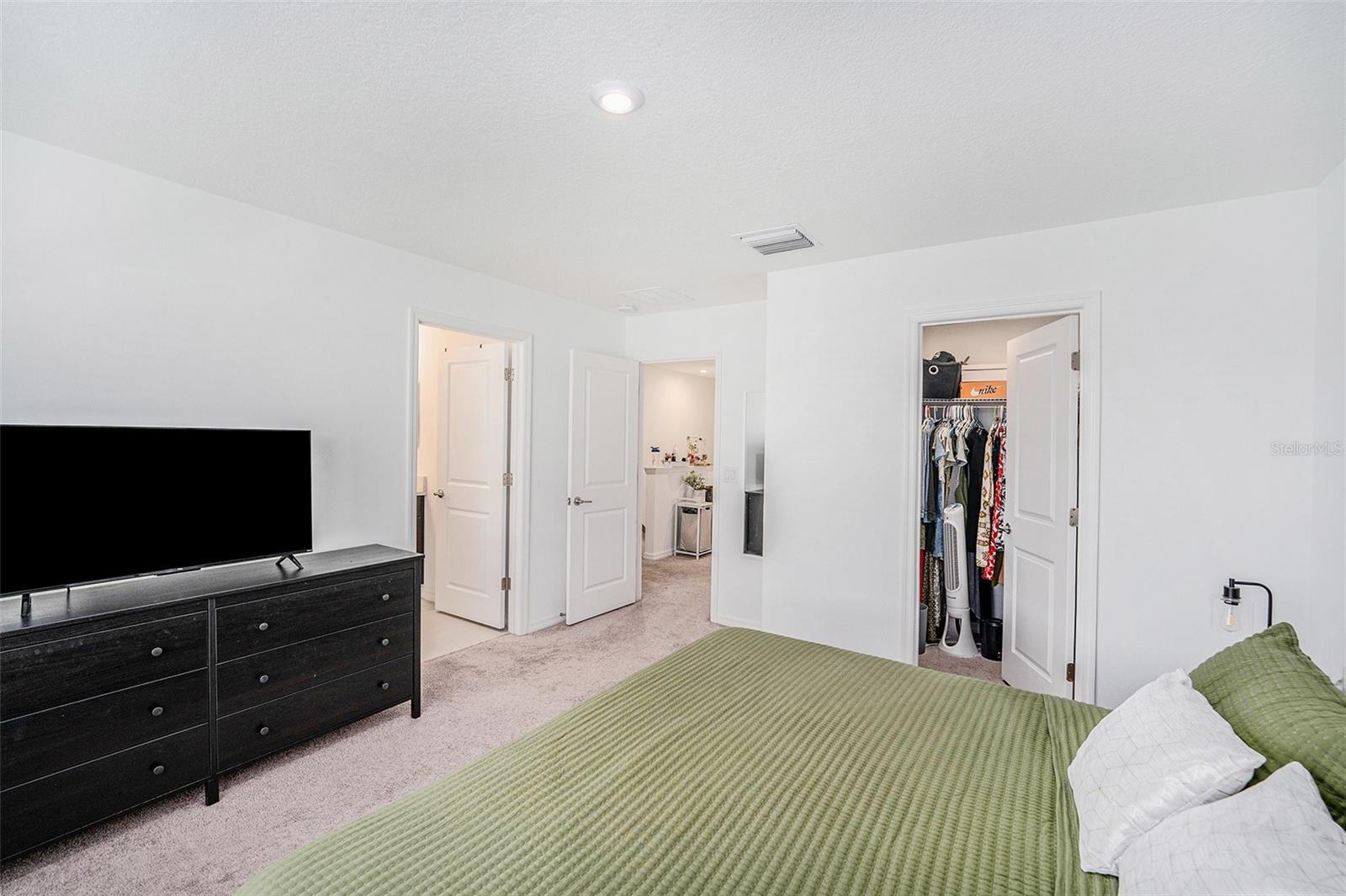2308 ALEE LN
