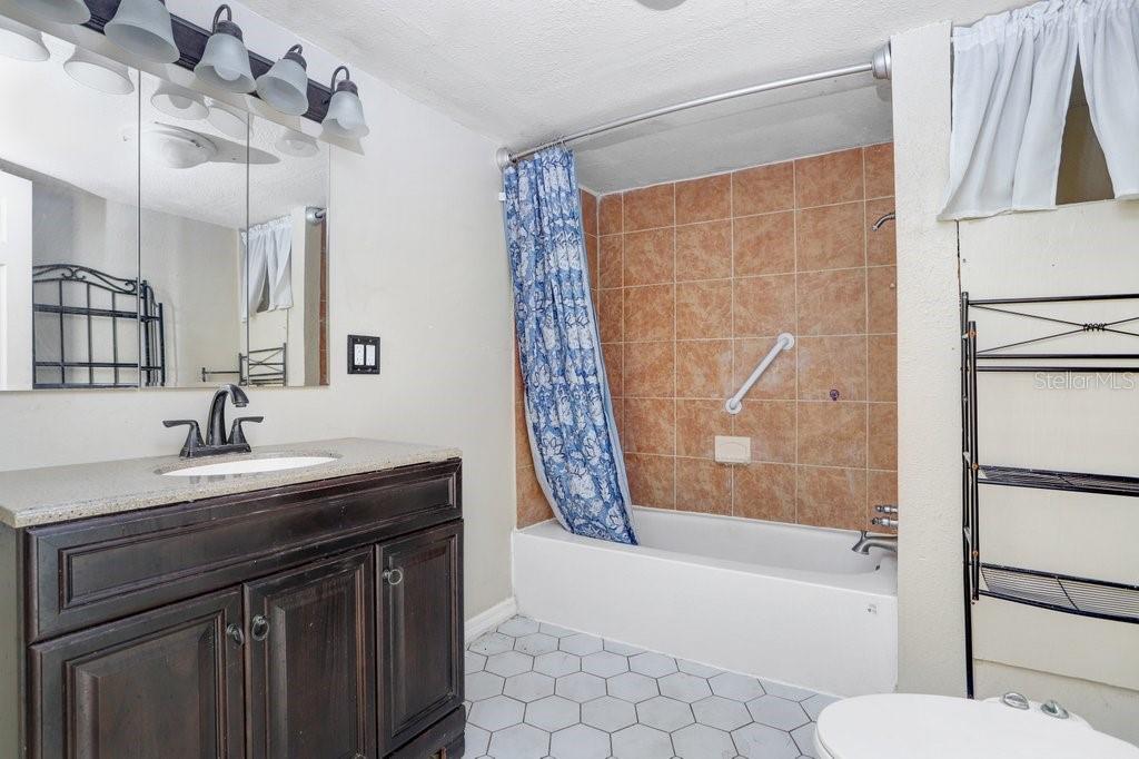 4141 TRANSUE DR