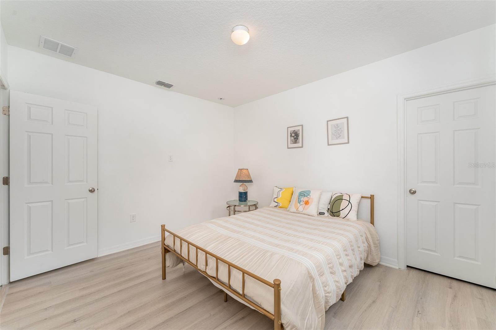 573 VISTA VILLAGES BLVD