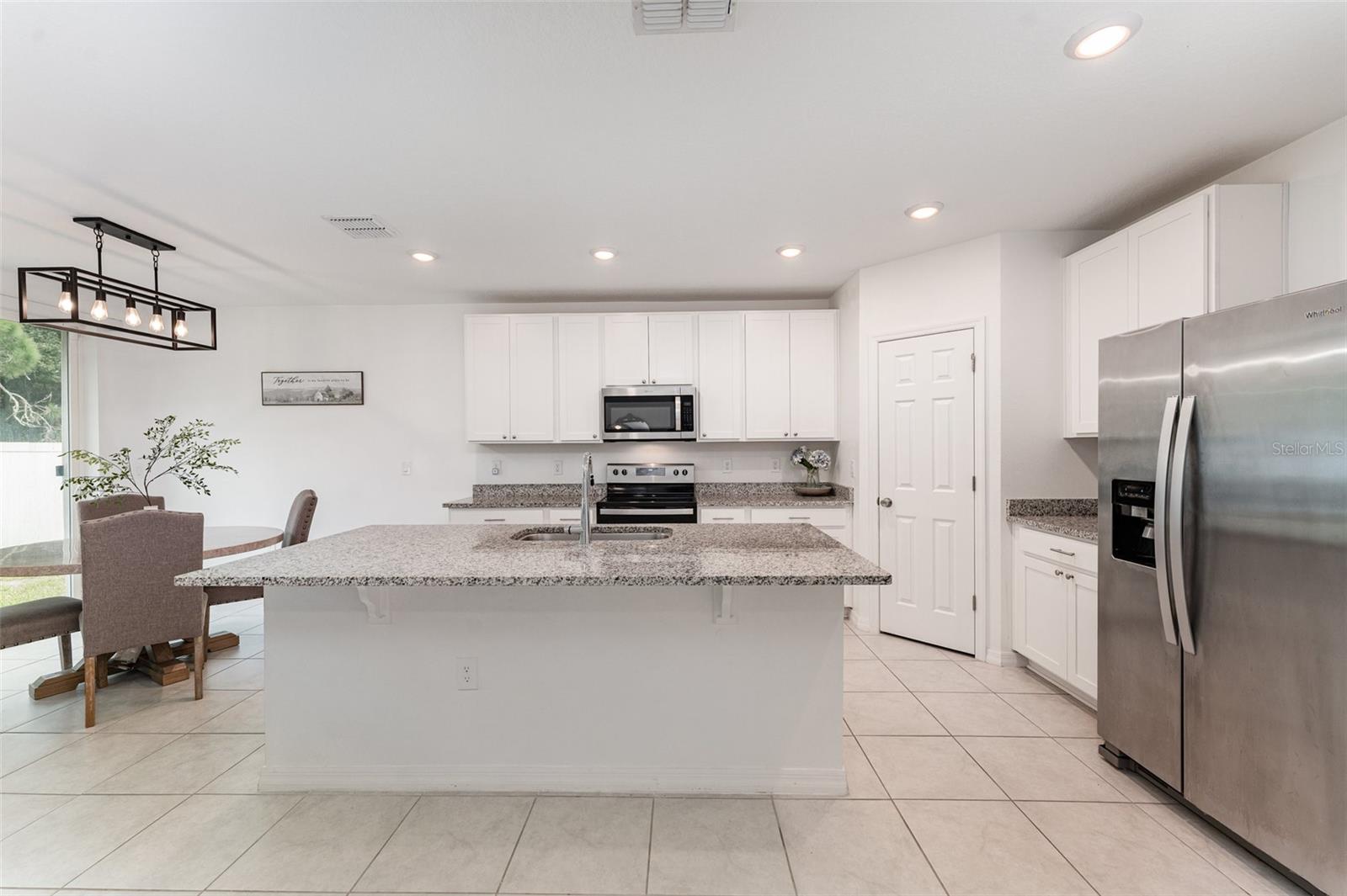 573 VISTA VILLAGES BLVD