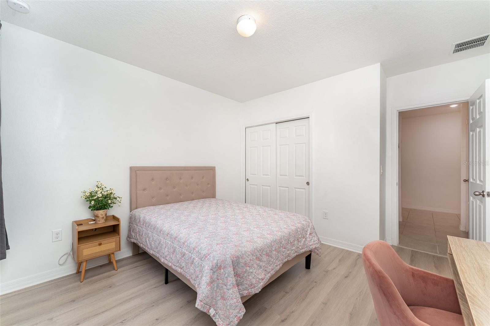 573 VISTA VILLAGES BLVD