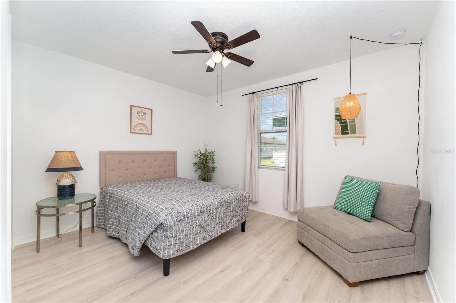 573 VISTA VILLAGES BLVD