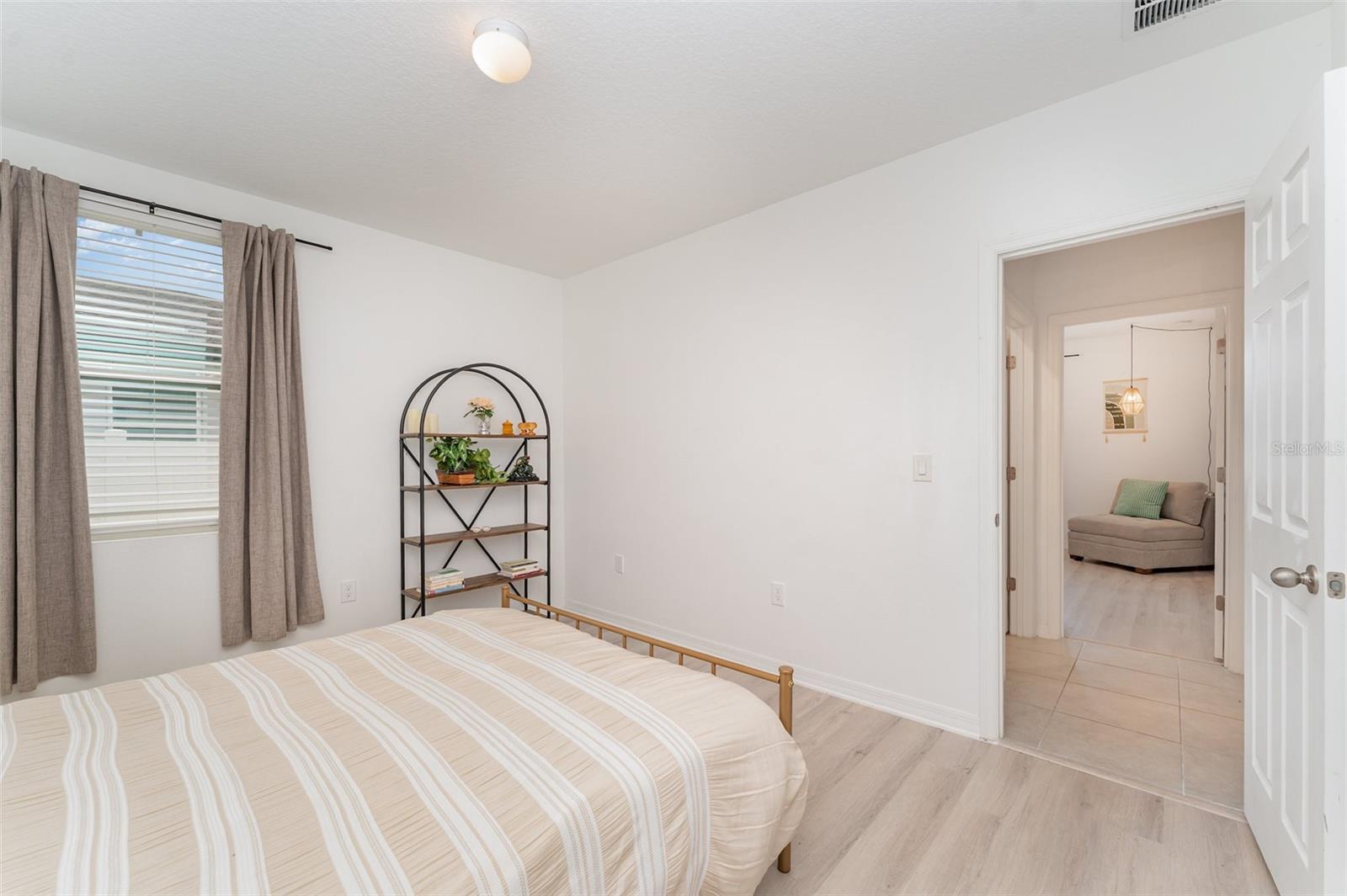 573 VISTA VILLAGES BLVD