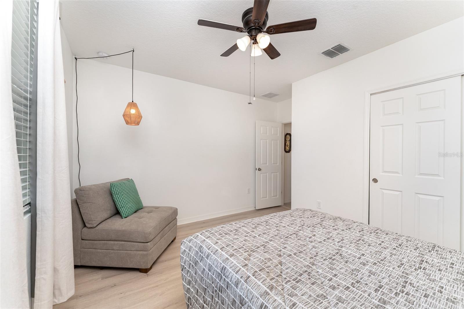 573 VISTA VILLAGES BLVD