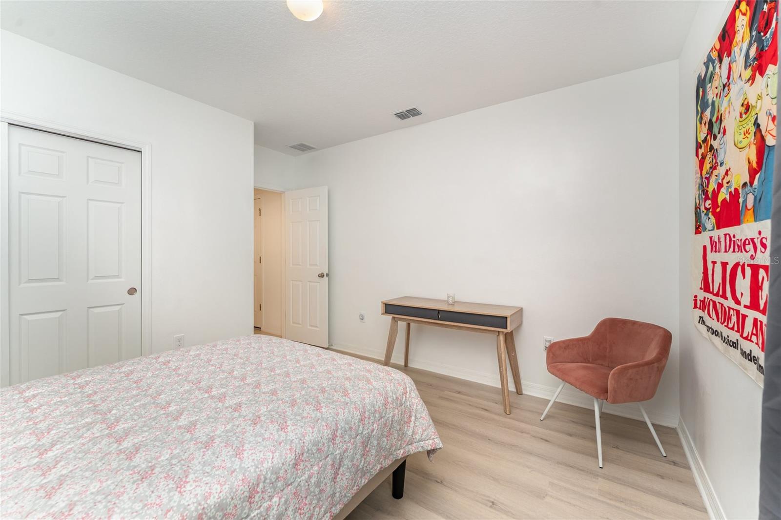 573 VISTA VILLAGES BLVD