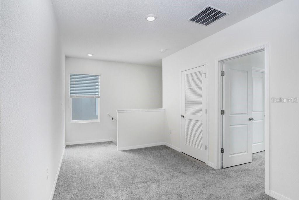 9319 FORGE BREEZE LOOP